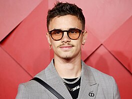 Nejen fotbalista, ale také model. Romeo Beckham, syn Davida Beckhama, na...