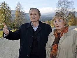 Radoslav Brzobohatý a Ji�ina Bohdalová ve filmu Vrásky z lásky (2012)