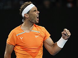 panlský Rafael Nadal se raduje ze zisku gamu ve druhém kole Australian Open.