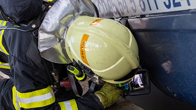 Ve Studnce zasahovali hasii u por v motorovm prostoru osobnho vlaku. (14. ledna 2022)