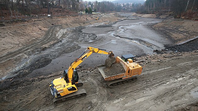 Liberecká přehrada nyní prochází velkou opravou, která potrvá ještě nejméně dva roky.