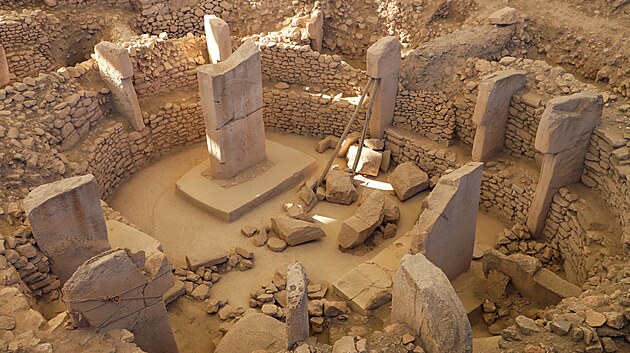 Gbekli Tepe je momentln vtinou archeolog povaovn za nejstar stavbu na svt.