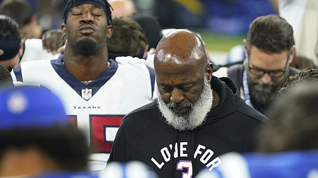 Lovie Smith jet jako trenr Houston Texans se modl za Damara Hamlina z Buffalo Bills, kter na hiti zkolaboval.