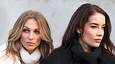 Vyrazte do ulic od�ná celá v bílé nebo celá v �erné. Nep�sobí to v�bec divn�...