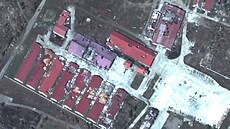Zniené budovy v obci Jakovlikva severn od Doncku na satelitním snímku z 3....
