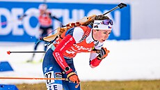 Jessica Jislová na trati hromadného závodu v Ruhpoldingu