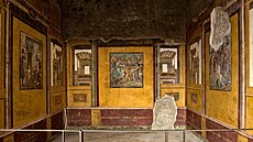 Po dvaceti letech nároných oprav se v Pompejích opt otevel dm Vettiových....
