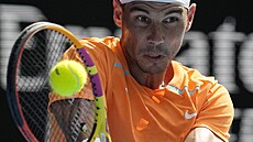 panl Rafael Nadal se soustedí na úder v prvním kole Australian Open.