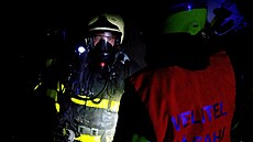 Zásah hasičů u hořícího rodinného domu v Ostravě - Martinově. (16. ledna 2023)