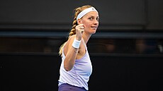 Petra Kvitová se raduje b�hem zápasu první kola turnaje v Adelaide.