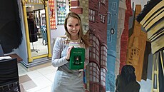 Aneta Sahulová ve své kavárn