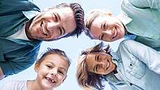 �Spolu celá rodina - dílo bo�í po�íná.�  Anglické p�ísloví.