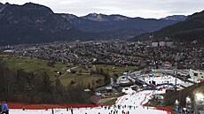 V Garmisch Partenkirchenu m�li 4. ledna sn�hu jen na malou sjezdovku ur�enou...