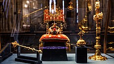 České korunovační klenoty jsou vystaveny veřejnosti v katedrále svatého Víta...