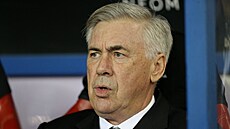 Carlo Ancelotti na lavi�ce Realu Madrid p�ed utkáním �pan�lského Superpoháru s...