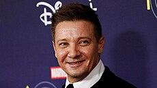 Jeremy Renner (Los Angeles, 17. listopadu 2021)