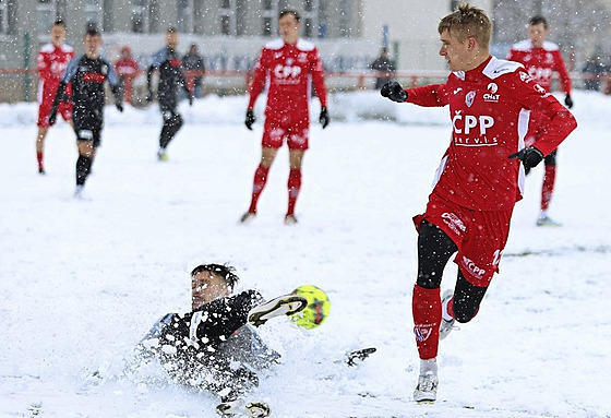 Na hrozící snení v prvním jarním zápase v Liberci se Pardubice v sobotní...