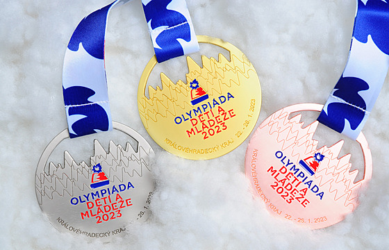 Tak vypadaly medaile pro zimní olympijské hry dtí a mládee 2023.