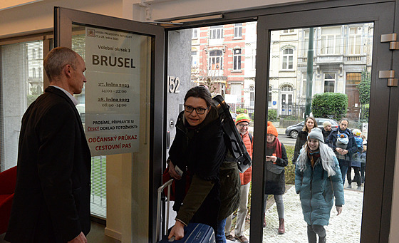 V Bruselu pila k prezidentským volbám v druhém kole bhem prvního dne tém...