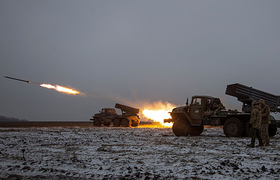 Ukrajintí vojáci na front u Bachmutu na severu Doncké oblasti (15. ledna...