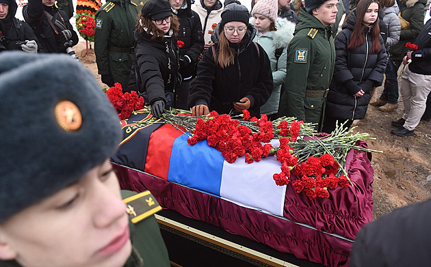 Rusy omámené kultem smrti vyléčí jen zdrcující porážka, míní socioložka