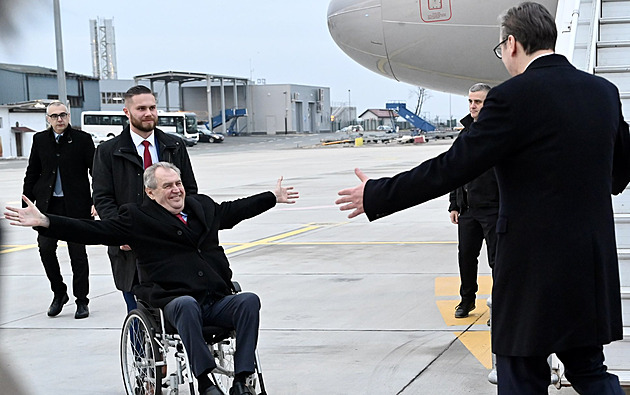 Vítali se s otevřenou náručí. Zemana přijal srbský prezident Vučić
