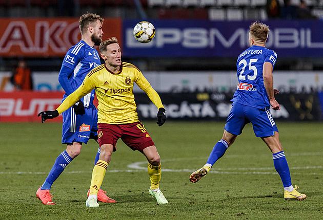 ONLINE: Olomouc - Sparta, hraje Vydra, Laci či Minčev, udrží hosté vedení?