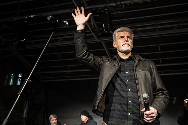 Pavel přijel na návštěvu Moravskoslezského kraje. Přivítal ho hejtman Vondrák