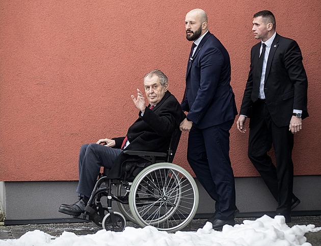 Zemanova ochranka chce doplatit půl milionu kvůli službám v Lánech