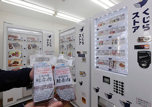 Japonci podléhají kouzlu mražených hotovek, v automatu koupí i kaviár
