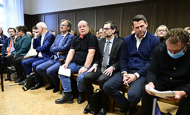 Exstarostu i 27 obžalovaných v kauze prodeje pražských bytů soud zprostil viny