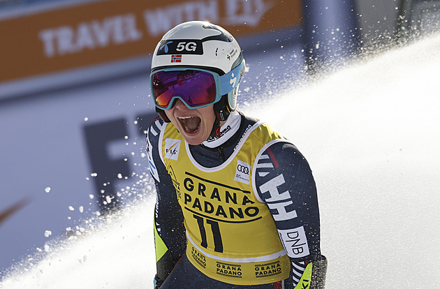Mowinckelová vyhrála v Cortině superobří slalom, Shiffrinová sedmá