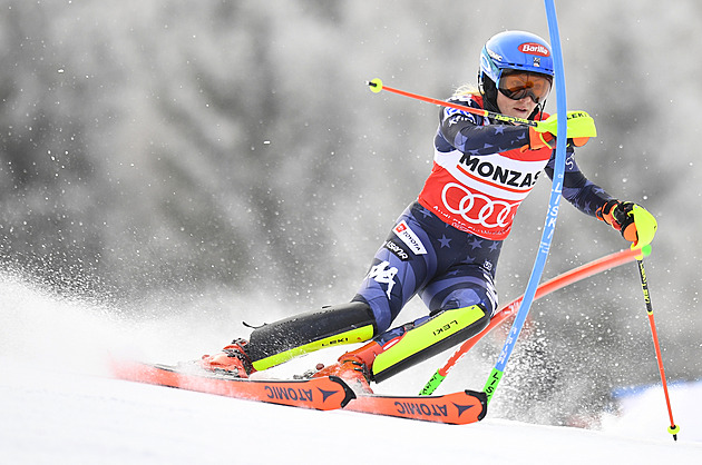 ONLINE: Slalomářská elita závodí ve Špindlu. Shiffrinová se ujímá vedení