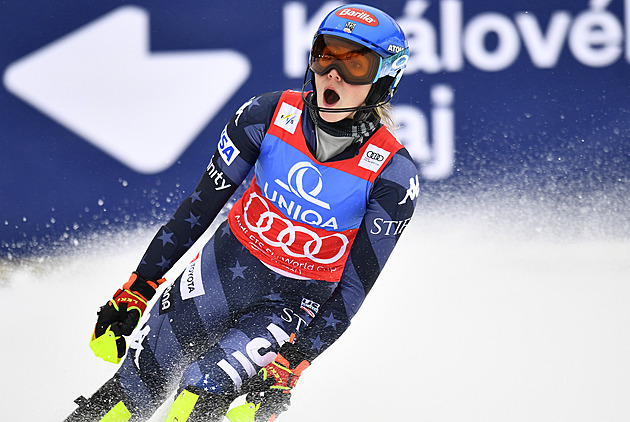 Šest setin od rekordu. Shiffrinová byla ve Špindlu druhá, slaví Dürrová