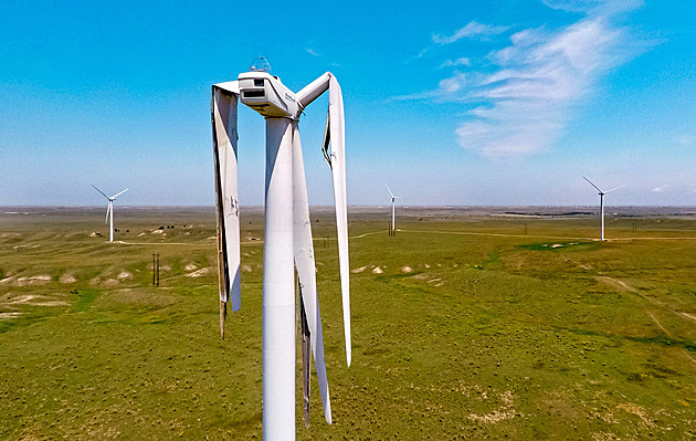 Větrný byznys v nesnázích. Projekty se ruší, výrobce Siemens tratí miliardy