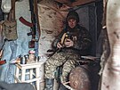 Ukrajintí vojáci v zákopu nedaleko Bachmutu (31. prosince 2022)