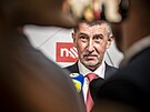Prezidentský kandidát Andrej Babi po skonení poslední televizní debaty...