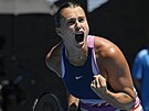 Bloruska Aryna Sabalenková se hecuje v osmifinále Australian Open.