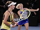 Barbora Krejíková a Kateina Siniaková ve finále Australian Open.