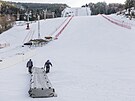 Píprava areálu ve pindlerov Mlýn na Svtový pohár en v alpském lyování....