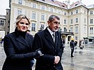Prezidentský kandidát Andrej Babi s manelkou Monikou na nedlní bohoslub za...