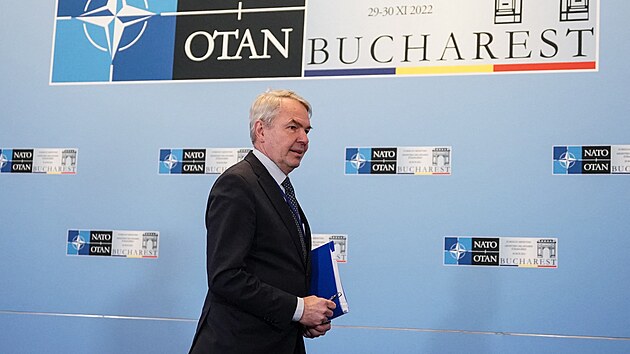 Finsk ministr zahrani Pekka Haavisto na setkn NATO v Bukureti (29. listopadu 2022)