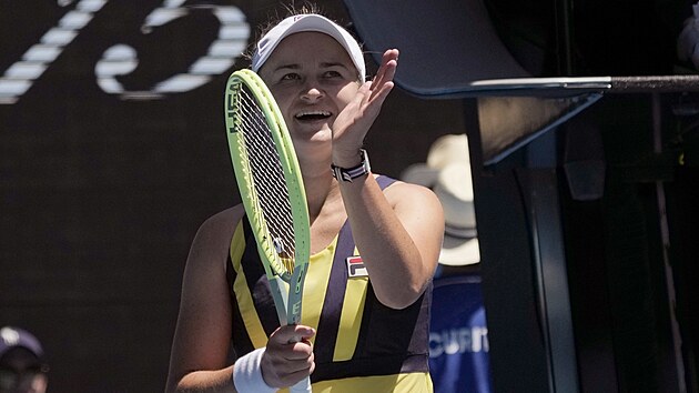 Tenistka Barbora Krejčíková se raduje z postupu do osmifinále Australian Open. (20. ledna 2023)