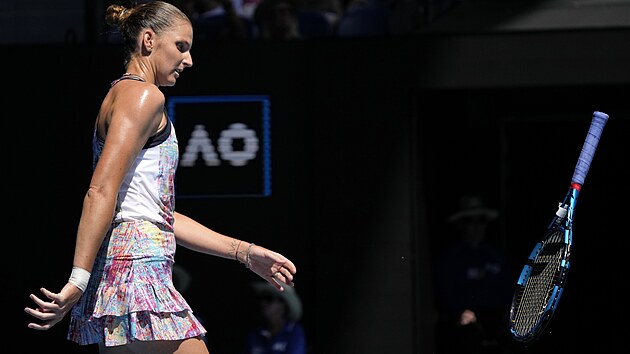 Karolna Plkov mrtila raketou ve tvrtfinle Australian Open.