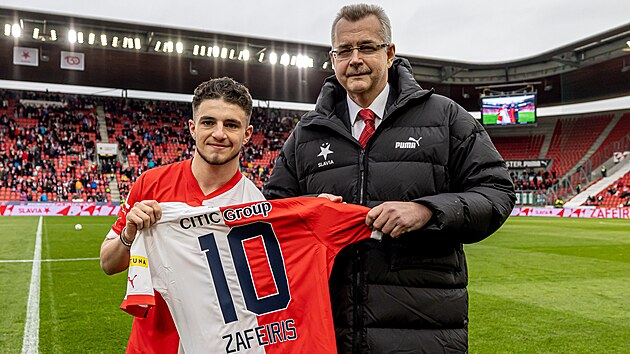 Norsk� z�lo�n�k Christos Zafeiris, nejnov�j�� sl�vistick� posila, se p�edstavil...