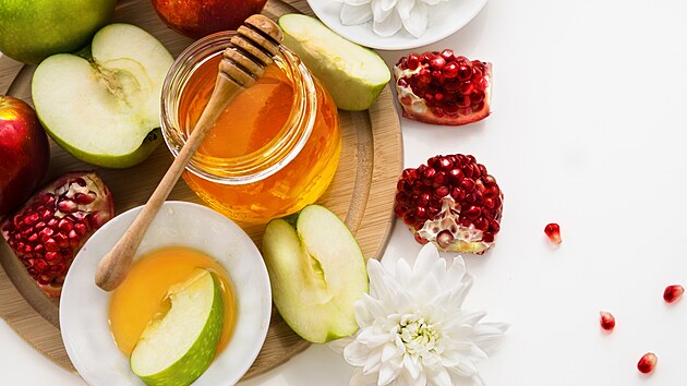 Z medu si mete pipravit i vborn aj s ovocem, recept najdete v lnku.