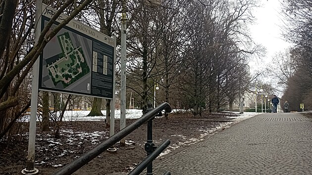 Tyršův sad v Brně na snímku z 23. ledna 2023. Z Botanické ulice tam dnes jen vedou schody.