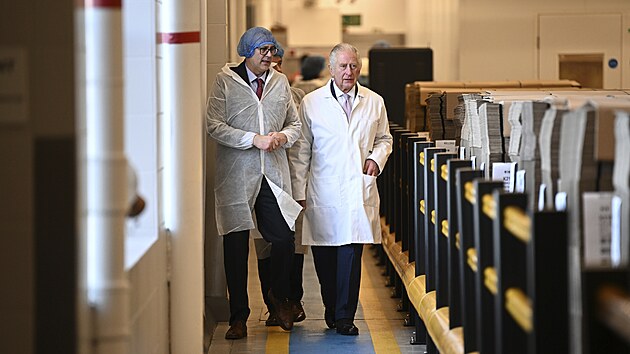 Král Karel III. navštívil v Manchesteru největší továrnu na kukuřičné lupínky na světě u příležitosti jejího 100. výročí. (20. ledna 2023)