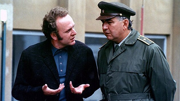 Jaroslav Du�ek a Miroslav Donutil ve filmu Pel�ky (1999)