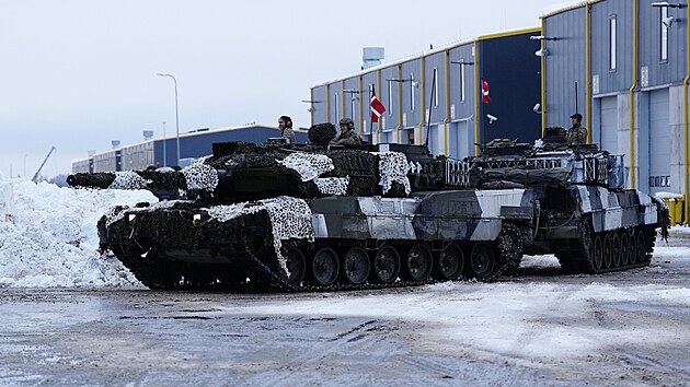 Dnsk tanky Leopard 2 na estonsk zkladn (19. ledna 2023)